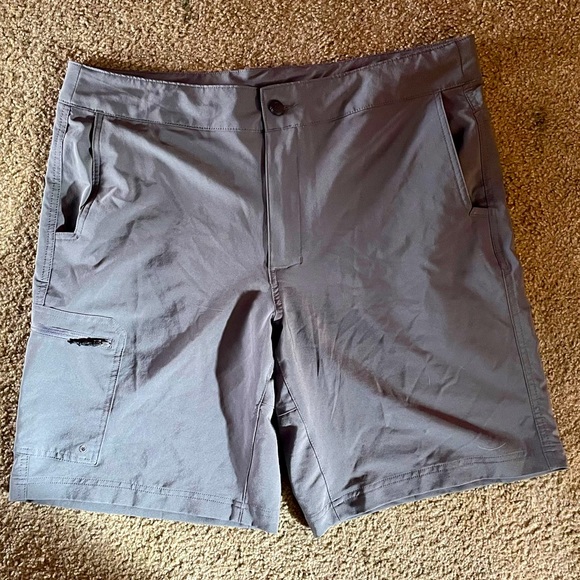 Mens Magellan Fish Gear Shorts Size 